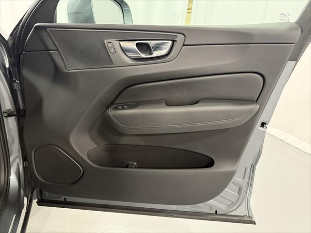 Photo of 2020 Osmium Gray Metallic Volvo XC60