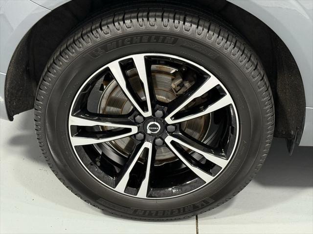 Photo of 2020 Osmium Gray Metallic Volvo XC60