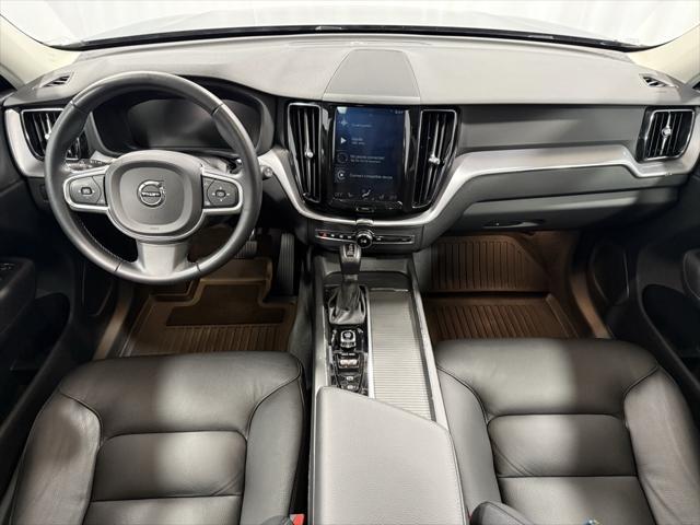 Photo of 2020 Osmium Gray Metallic Volvo XC60