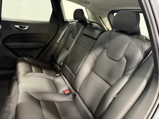 Photo of 2020 Osmium Gray Metallic Volvo XC60