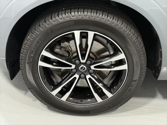 Photo of 2020 Osmium Gray Metallic Volvo XC60