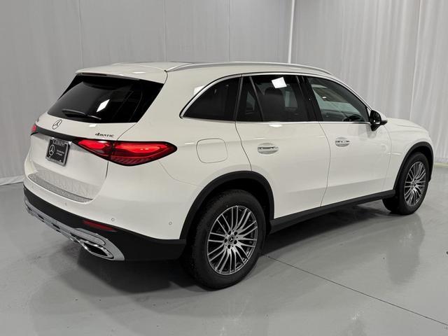 Photo of 2025 Polar White Mercedes-Benz GLC 300