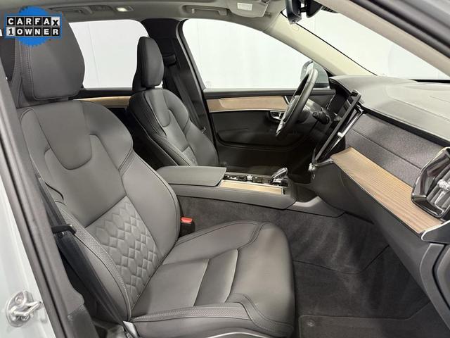 Photo of 2025 Vapour Grey Metallic Volvo XC90