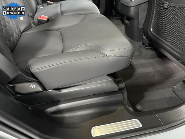 Photo of 2025 Vapour Grey Metallic Volvo XC90