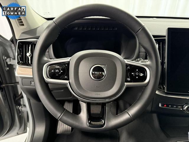 Photo of 2025 Vapour Grey Metallic Volvo XC90