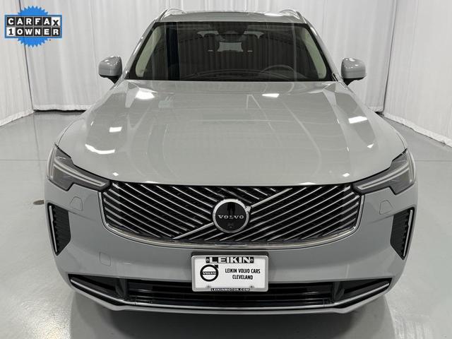 Photo of 2025 Vapour Grey Metallic Volvo XC90