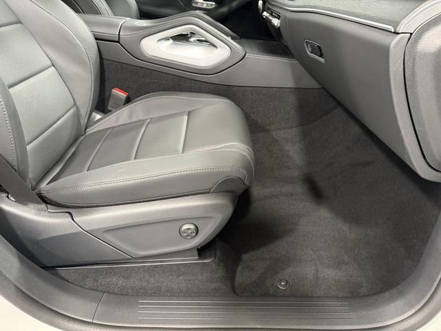 Photo of 2026 Polar White Mercedes-Benz GLE 450