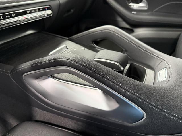 Photo of 2026 Polar White Mercedes-Benz GLE 450