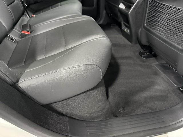 Photo of 2026 Polar White Mercedes-Benz GLE 450