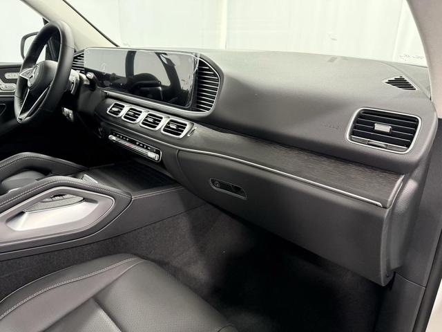 Photo of 2026 Polar White Mercedes-Benz GLE 450