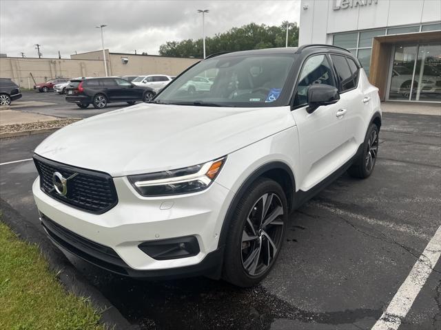 2022 Volvo XC40