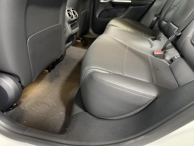 Photo of 2026 Polar White Mercedes-Benz GLC 300