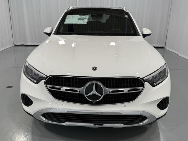 Photo of 2026 Polar White Mercedes-Benz GLC 300