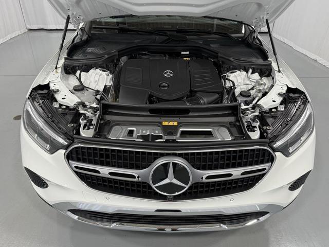 Photo of 2026 Polar White Mercedes-Benz GLC 300