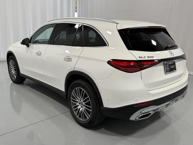 Photo of 2026 Polar White Mercedes-Benz GLC 300