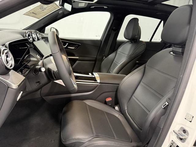 Photo of 2026 Polar White Mercedes-Benz GLC 300