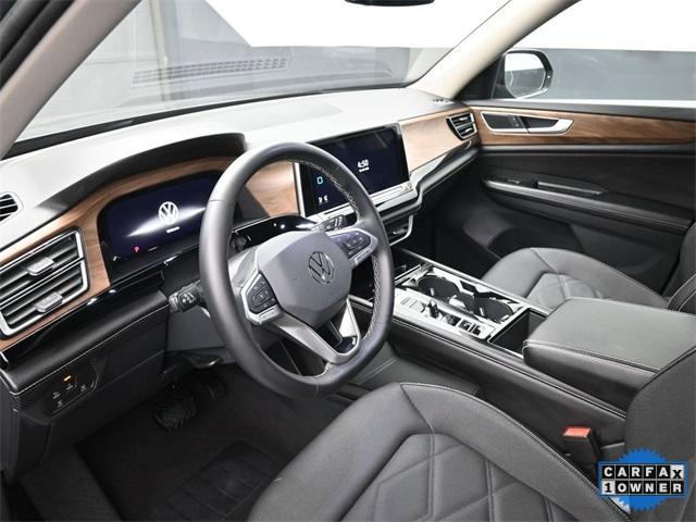 Photo of 2024 Platinum Gray Metallic Volkswagen Atlas