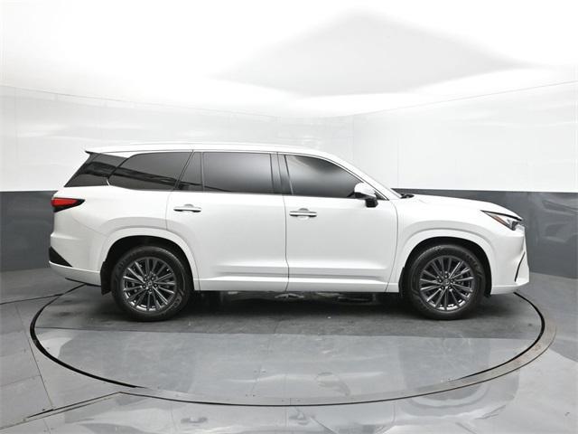Photo of 2024 Wind Chill Pearl Lexus TX 350
