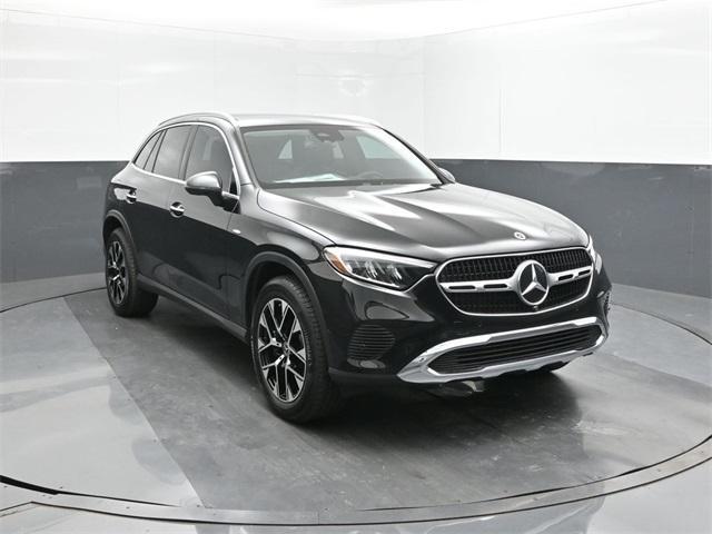 Photo of 2025 Black Mercedes-Benz GLC 350e