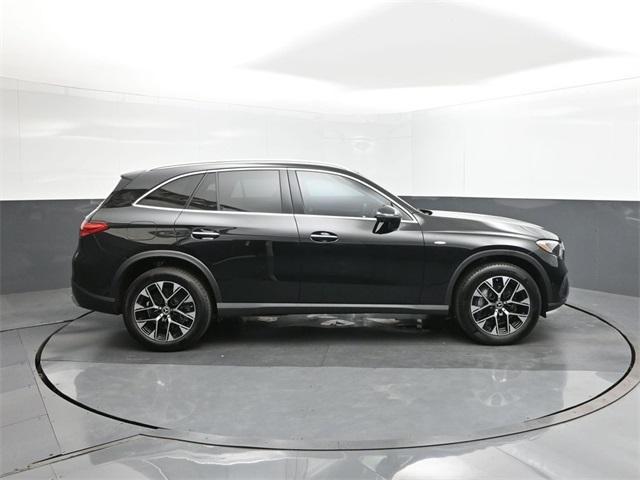 Photo of 2025 Black Mercedes-Benz GLC 350e