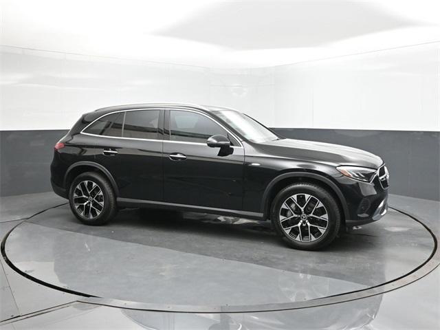 Photo of 2025 Black Mercedes-Benz GLC 350e