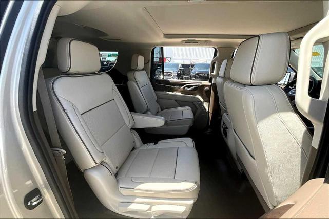 Photo of 2022 Beige Pearl Metallic GMC Yukon XL