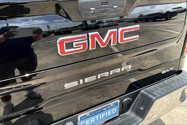 Photo of 2021 Onyx Black GMC Sierra 1500