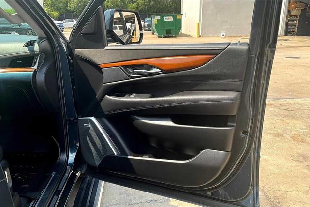 Photo of 2019 Shadow Metallic Cadillac Escalade