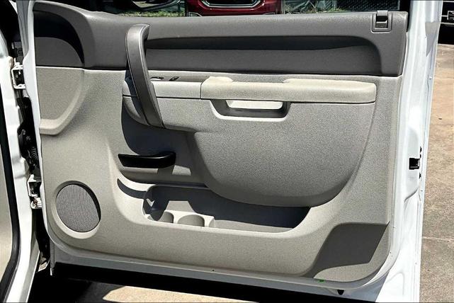Photo of 2011 Summit White GMC Sierra 1500