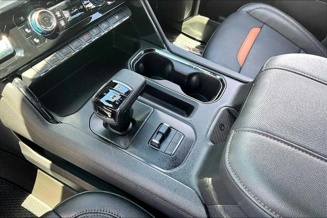 Photo of 2023 Summit White GMC Sierra 1500