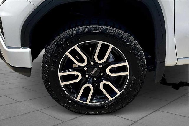Photo of 2023 Summit White GMC Sierra 1500