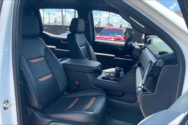 Photo of 2023 Summit White GMC Sierra 1500