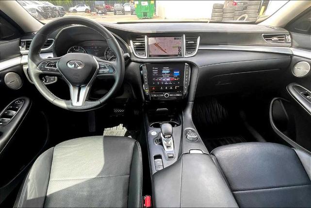 Photo of 2020 Majestic White INFINITI QX50