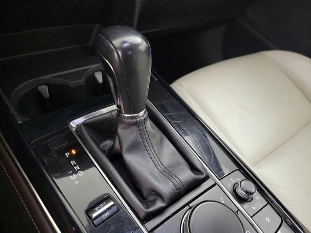 Photo of 2022 White Mazda CX-30