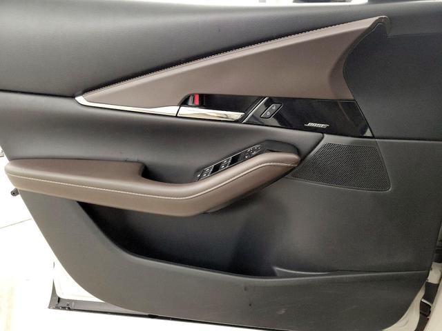 Photo of 2022 White Mazda CX-30