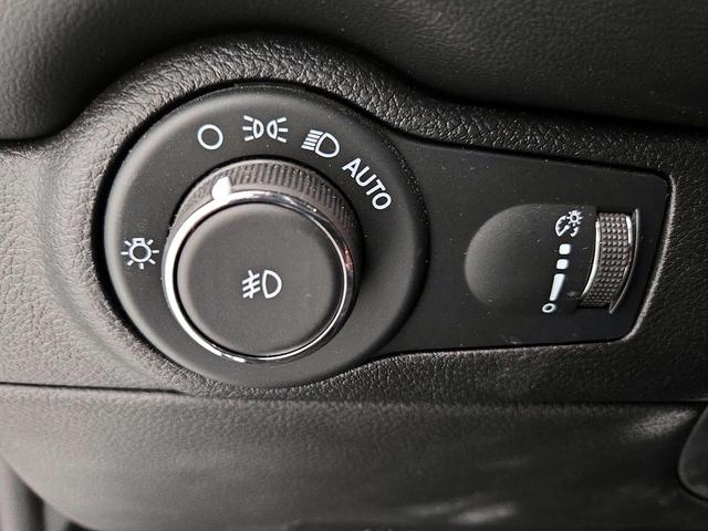 Photo of 2022 Black Dodge Durango