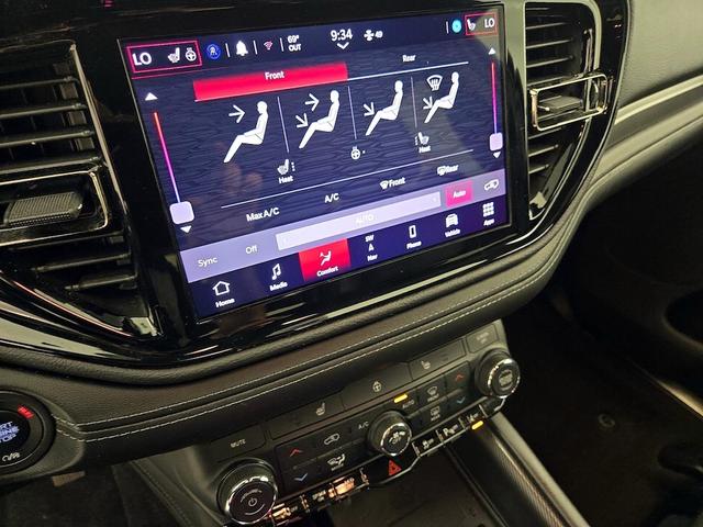 Photo of 2022 Black Dodge Durango