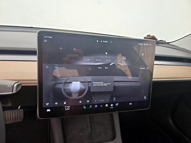 Photo of 2022 White Tesla Model 3