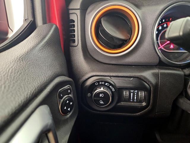 Photo of 2020 Red Jeep Gladiator