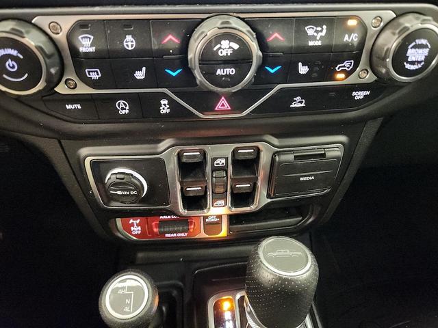 Photo of 2020 Red Jeep Gladiator