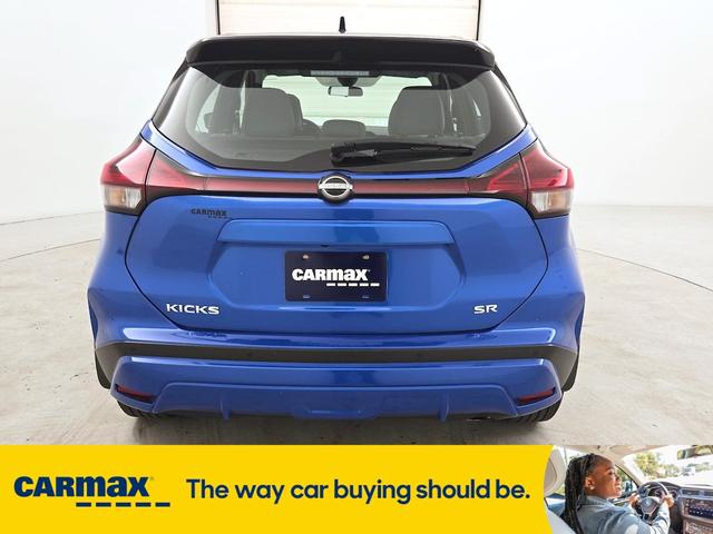 Photo of 2024 Blue Nissan Kicks