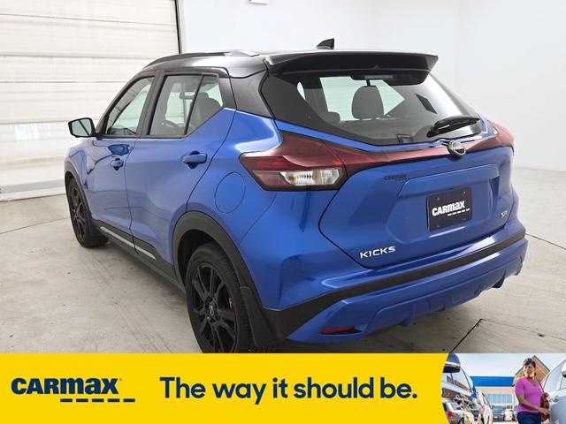 Photo of 2024 Blue Nissan Kicks