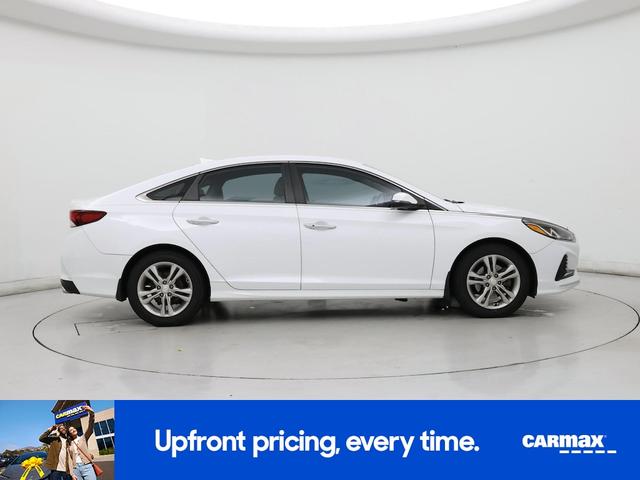 Photo of 2018 White Hyundai SONATA