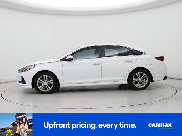 Photo of 2018 White Hyundai SONATA