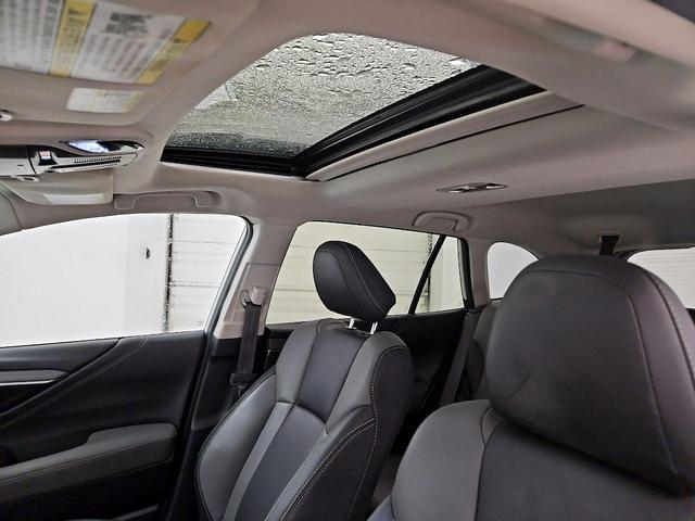 Photo of 2020 White Subaru Outback