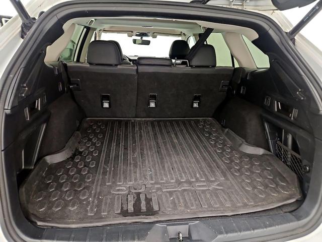 Photo of 2020 White Subaru Outback