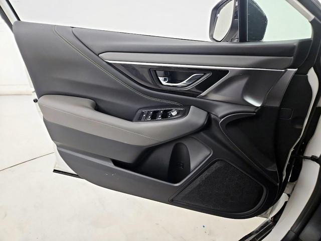 Photo of 2020 White Subaru Outback