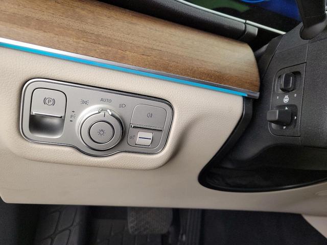 Photo of 2022 Blue Mercedes-Benz GLE 350