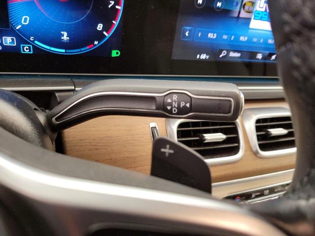 Photo of 2022 Blue Mercedes-Benz GLE 350