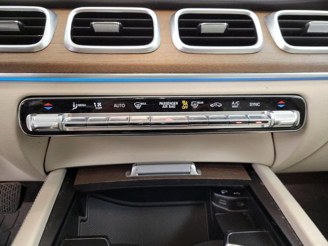 Photo of 2022 Blue Mercedes-Benz GLE 350